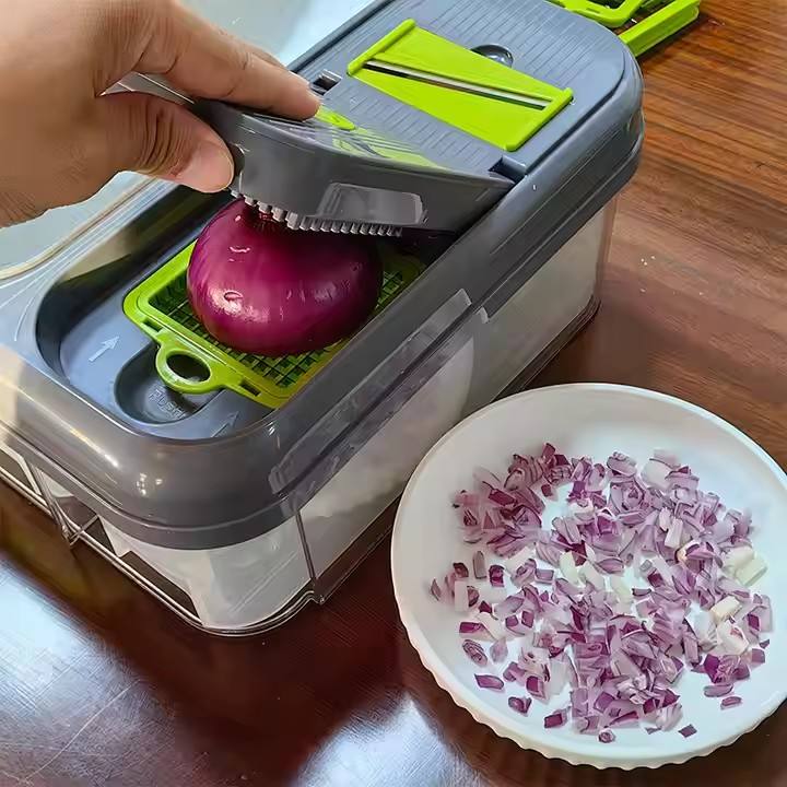 Multifunctional Cutting Board with Built-In Storage Containers